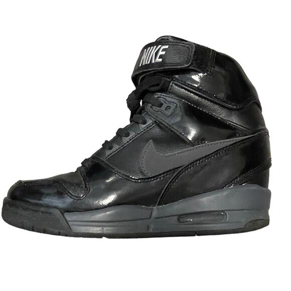 Women’s Nike Air Revolution Sky Hi sneakers black leather & patent leather  7.5 - Picture 1 of 9